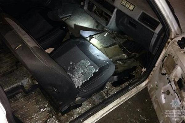 На Днепропетровщине мужчина в пьяном угаре бросил гранату возле компании молодежи На Днепропетровщине мужчина в пьяном угаре бросил гранату возле компании молодежи