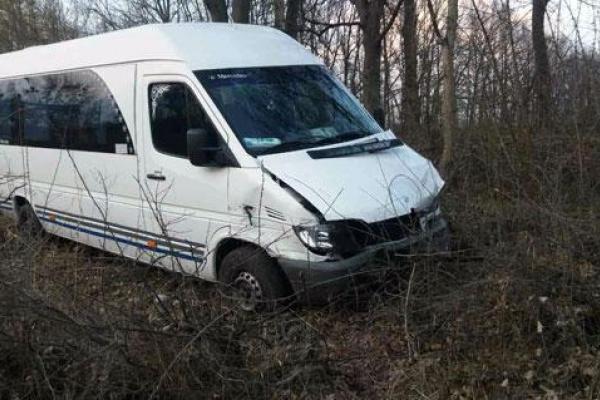 В ДТП на Полтавщине при столкновении трех автомобилей пострадали 7 человек В ДТП на Полтавщине при столкновении трех автомобилей пострадали 7 человек