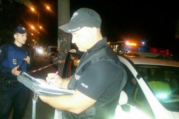 Стрельба в Киеве: полиция разыскивает преступника, застрелившего мотоциклиста Стрельба в Киеве: полиция разыскивает преступника, застрелившего мотоциклиста