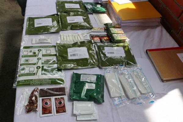 Военные журналисты представили новейший армейский сухпаек Военные журналисты представили новейший армейский сухпаек