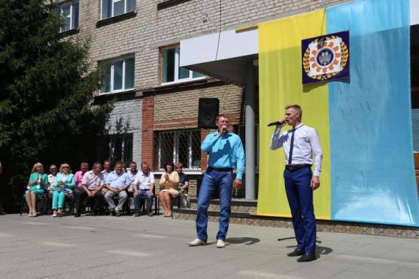 В ЛНУ имени Тараса Шевченко состоялось торжественное вручение дипломов выпускникам В ЛНУ имени Тараса Шевченко состоялось торжественное вручение дипломов выпускникам