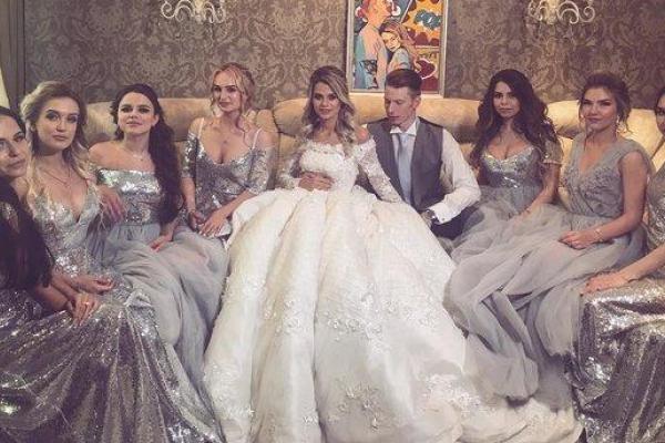 Кристина Орбакайте разместила в Instagram видео со свадебной церемонии старшего сына Кристина Орбакайте разместила в Instagram видео со свадебной церемонии старшего сына