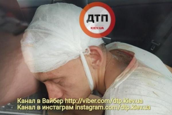 В Киеве пьяный водитель на "BMW" снес автомойку и убил человека В Киеве пьяный водитель на "BMW" снес автомойку и убил человека