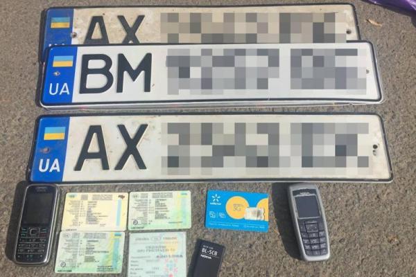 В Харькове сотрудники УГРО в ходе спецоперации задержали группу похитителей авто