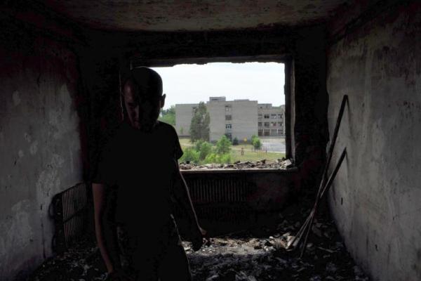 Последствия обстрелов жилых кварталов Красногоровки: опубликованы фото разрушений Последствия обстрелов жилых кварталов Красногоровки: опубликованы фото разрушений