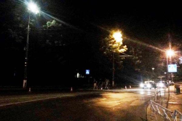 В городе Белая Церковь автомобиль "Mazda" сбил двух пешеходов, переходивших дорогу В городе Белая Церковь автомобиль "Mazda" сбил двух пешеходов, переходивших дорогу