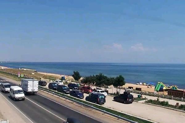 Хроники "не сезона": блогер показал, что происходит на пляжах оккупированного Крыма Хроники "не сезона": блогер показал, что происходит на пляжах оккупированного Крыма