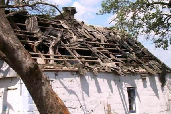 Последствия обстрелов жилых кварталов Красногоровки: опубликованы фото разрушений Последствия обстрелов жилых кварталов Красногоровки: опубликованы фото разрушений
