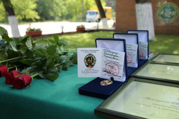 В Киеве установлена памятная стела "Героям-пограничникам" В Киеве установлена памятная стела "Героям-пограничникам"
