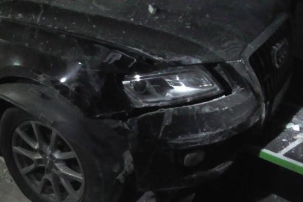 В Харькове автомобиль "Audi" влетел в помещение отделения "ПриватБанка" В Харькове автомобиль "Audi" влетел в помещение отделения "ПриватБанка"