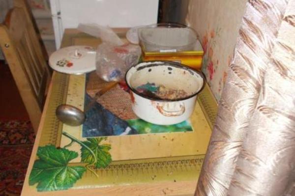 В Сумской области женщина, устав от побоев, решила ножом поставить точку в отношениях с мужем В Сумской области женщина, устав от побоев, решила ножом поставить точку в отношениях с мужем
