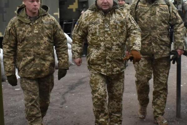 Министр обороны Степан Полторак совершил рабочую поездку в район проведения АТО Министр обороны Степан Полторак совершил рабочую поездку в район проведения АТО