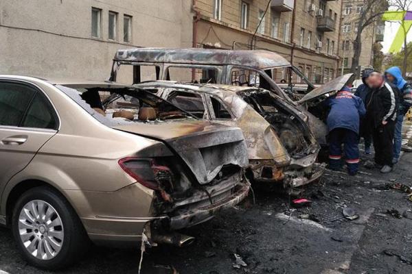 По Одессе прокатилась волна пожаров: за ночь сгорело около 20-ти автомобилей По Одессе прокатилась волна пожаров: за ночь сгорело около 20-ти автомобилей