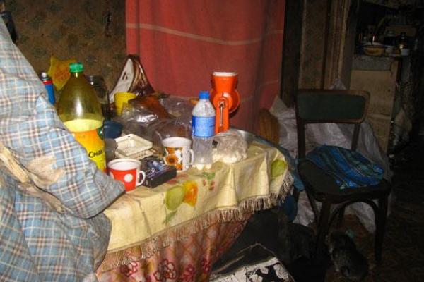 На Полтавщине в результате отравления неизвестным веществом скончались три человека На Полтавщине в результате отравления неизвестным веществом скончались три человека