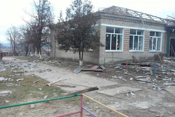 Украинские военные рассказали о циничном обстреле боевиками мирного пгт Новолуганское Украинские военные рассказали о циничном обстреле боевиками мирного пгт Новолуганское