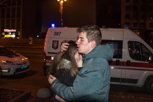 В Киеве сотрудники пиццерии избили ночных посетителей В Киеве сотрудники пиццерии избили ночных посетителей