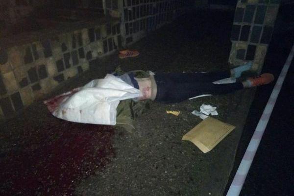 В Запорожье молодая девушка прыгнула с высотки из-за ссоры с парнем В Запорожье молодая девушка прыгнула с высотки из-за ссоры с парнем