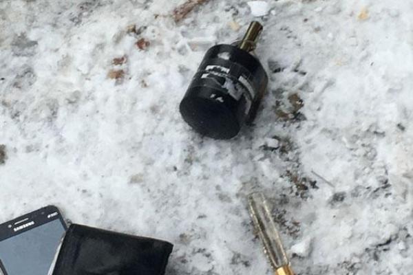 На Винничине задержана группа вооруженных мужчин при попытке рейдерского захвата предприятия На Винничине задержана группа вооруженных мужчин при попытке рейдерского захвата предприятия