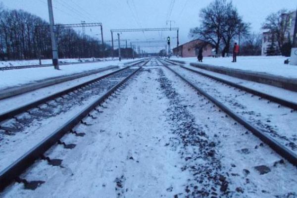 В Ровенской области женщина с сыном попали под поезд: мать погибла на месте происшествия В Ровенской области женщина с сыном попали под поезд: мать погибла на месте происшествия
