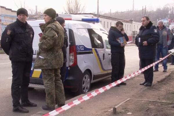 Оперативный план "Гром": В Одессе полиция штурмовала здание с забаррикадировавшимся преступником Оперативный план "Гром": В Одессе полиция штурмовала здание с забаррикадировавшимся преступником