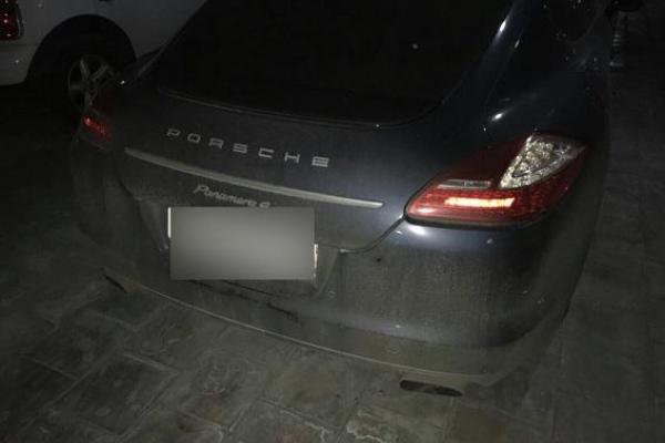 Стрельба в Киеве: неизвестные из автомата обстреляли внедорожник футболиста Стрельба в Киеве: неизвестные из автомата обстреляли внедорожник футболиста