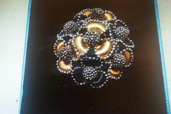 "Cеребряная обувь и золотой чай": На КПВВ "Марьинка" задержали женщину с украшениями на 200 000 грн