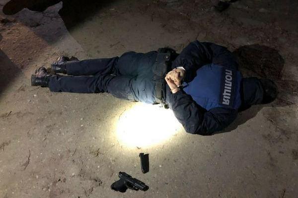 В Харькове задержаны патрульные полицейские-вымогатели В Харькове задержаны патрульные полицейские-вымогатели