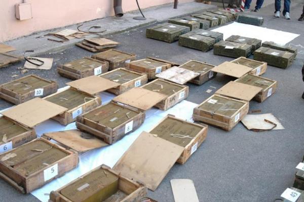 Россия ведет поставки захваченного в Крыму оружия боевикам на Донбасс - Тымчук Россия ведет поставки захваченного в Крыму оружия боевикам на Донбасс - Тымчук