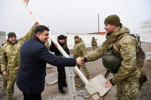 Кабмин выделил 165 млрд грн на обеспечение и техническую модернизацию армии - Гройсман