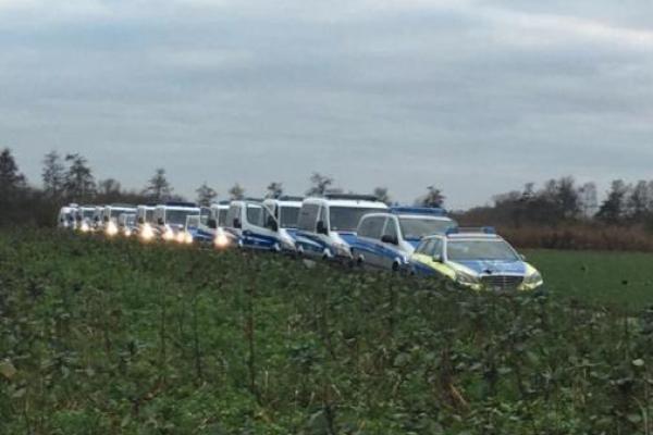 В Германии столкнулись легкомоторный самолет и вертолет: погибли 4 человека