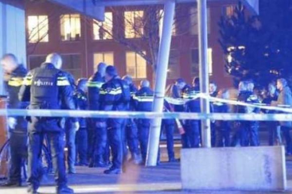 Стрельба в Амстердаме: полиция исключает версию террористической атаки Стрельба в Амстердаме: полиция исключает версию террористической атаки