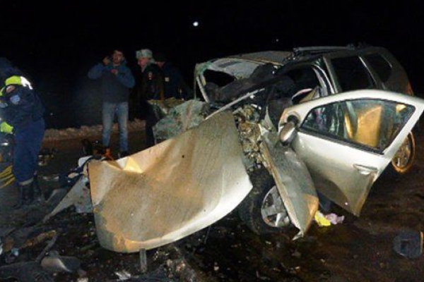 В России столкнулись Renault Duster и Mazda: в ДТП погибло 10 человек, среди них 4 ребенка В России столкнулись Renault Duster и Mazda: в ДТП погибло 10 человек, среди них 4 ребенка