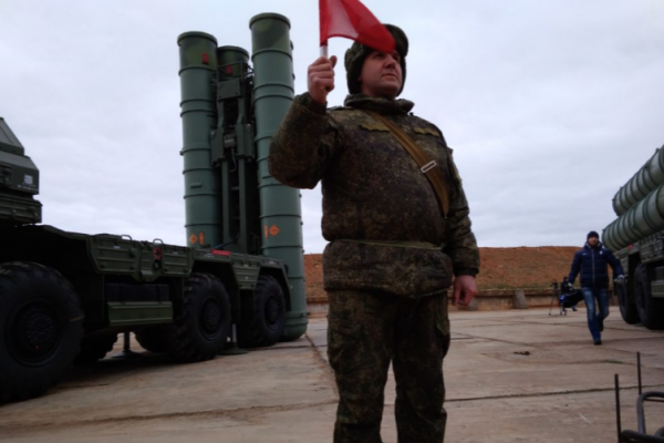Российские оккупанты активизировали под Севастополем ЗРК С-400 "Триумф" Российские оккупанты активизировали под Севастополем ЗРК С-400 "Триумф"