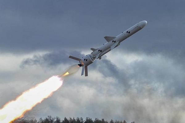 Состоялся первый испытательный запуск украинской крылатой ракеты - Турчинов Состоялся первый испытательный запуск украинской крылатой ракеты - Турчинов