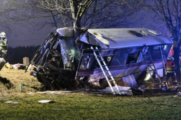 В Праге столкнулись рейсовый автобус и Skodа: 3 человека погибли, более 40 ранены