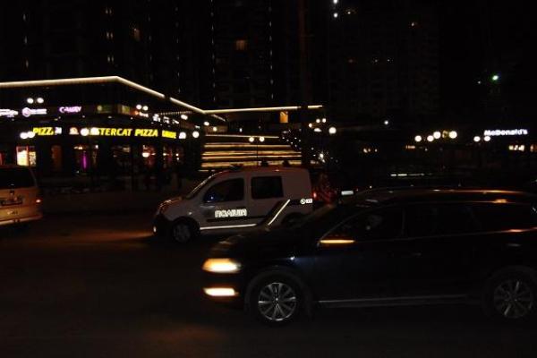 В Киеве конфликт в автобусе перерос в кровавую расправу над мужчиной В Киеве конфликт в автобусе перерос в кровавую расправу над мужчиной