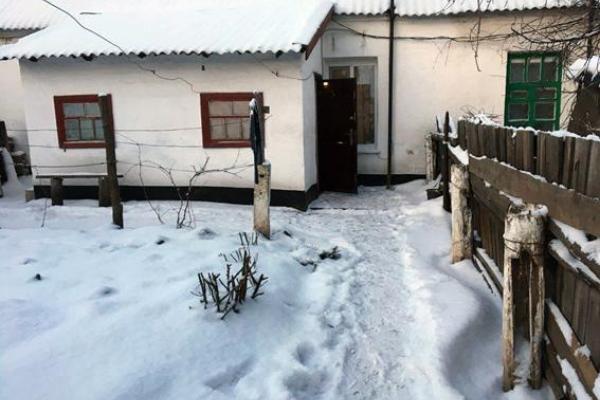 В Донецкой области мужчина погиб в собственном доме при взрыве гранаты  В Донецкой области мужчина погиб в собственном доме при взрыве гранаты