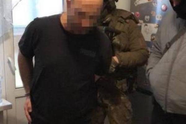 В Киеве СБУ задержала ОПГ, которая проворачивала незаконные сделки с недвижимостью В Киеве СБУ задержала ОПГ, которая проворачивала незаконные сделки с недвижимостью