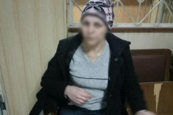В Днепре вооруженная ножом женщина нападала на одиноких прохожих