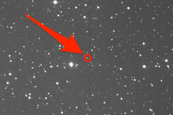 Астрономы показали, как Tesla пролетает сквозь звезды: потрясающая анимация и фото