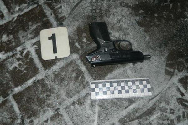 Стрельба в Киеве: во время конфликта мужчина дважды ранил оппонента Стрельба в Киеве: во время конфликта мужчина дважды ранил оппонента