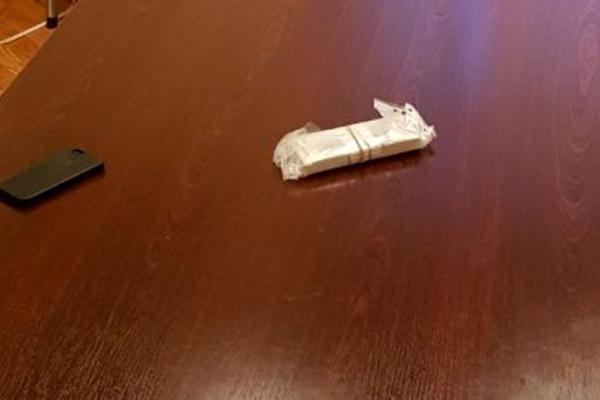 Арбитражный управляющий попался "на горячем" при получении крупной взятки Арбитражный управляющий попался "на горячем" при получении крупной взятки