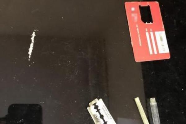 В Харькове офицеры Управления патрульной полиции занимались распространением наркотиков В Харькове офицеры Управления патрульной полиции занимались распространением наркотиков