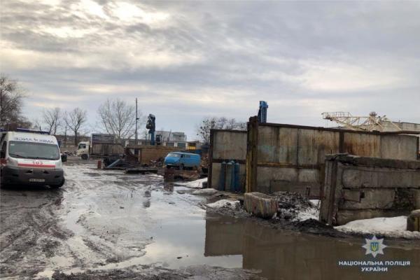 В Киеве на территории мусороперерабатывающего завода нашли мертвого младенца В Киеве на территории мусороперерабатывающего завода нашли мертвого младенца