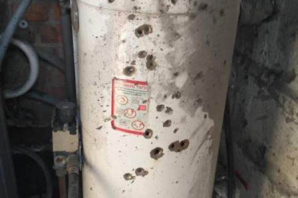 На Днепропетровщине в руках у женщины взорвался электроприбор, в который было встроено взрывное устройство На Днепропетровщине в руках у женщины взорвался электроприбор, в который было встроено взрывное устройство