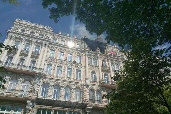 В центре Киева горел дом Гинзбурга, построенный в 1901 году В центре Киева горел дом Гинзбурга, построенный в 1901 году
