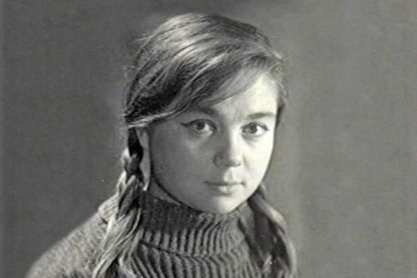 Ушла из жизни актриса, исполнившая главную роль в фильме "Любовь и голуби" Ушла из жизни актриса, исполнившая главную роль в фильме "Любовь и голуби"