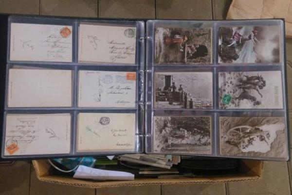 Гражданин Бельгии пытался вывезти из Украины раритетные книги, медали и монеты