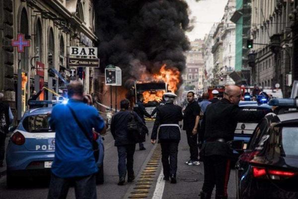 В Риме на глазах у пассажиров дотла сгорел автобус Mercedes Citaro