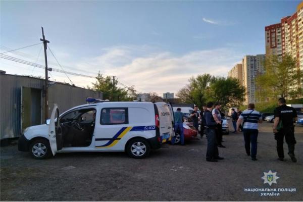 В Киеве разыскивают мужчину, напавшего на таксиста: пострадавший в реанимации В Киеве разыскивают мужчину, напавшего на таксиста: пострадавший в реанимации